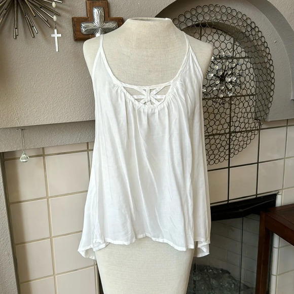 Millau white tank top with peach embroidered flowers on the back size medium NWT - Picture 1 of 7